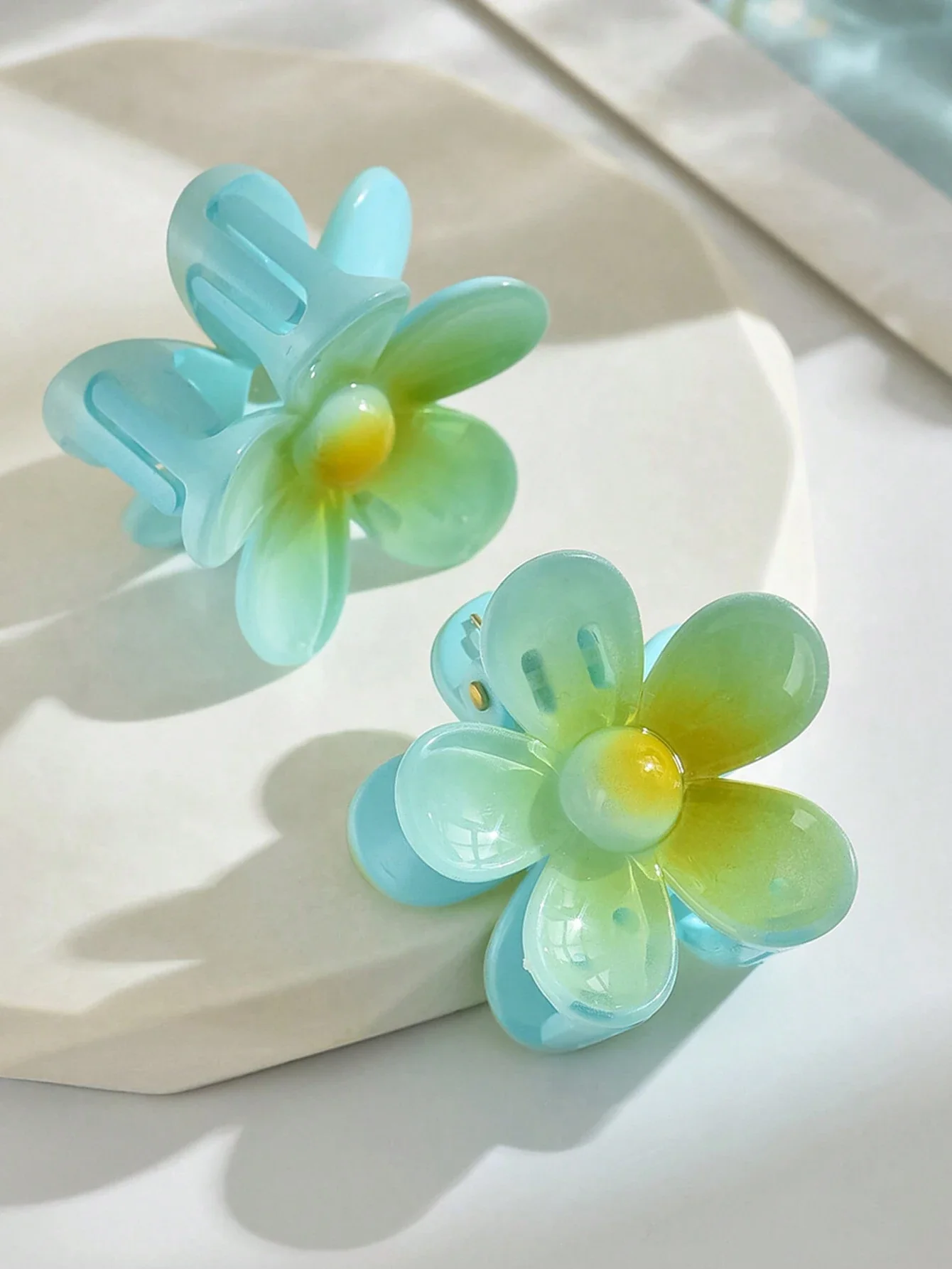 2pcs Mini Gradient Blossom Clips - Image 4