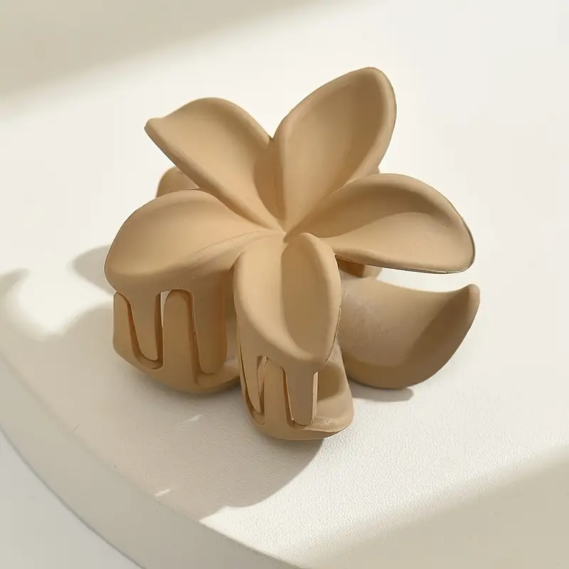 4pcs Nude Floral Clips - Image 3