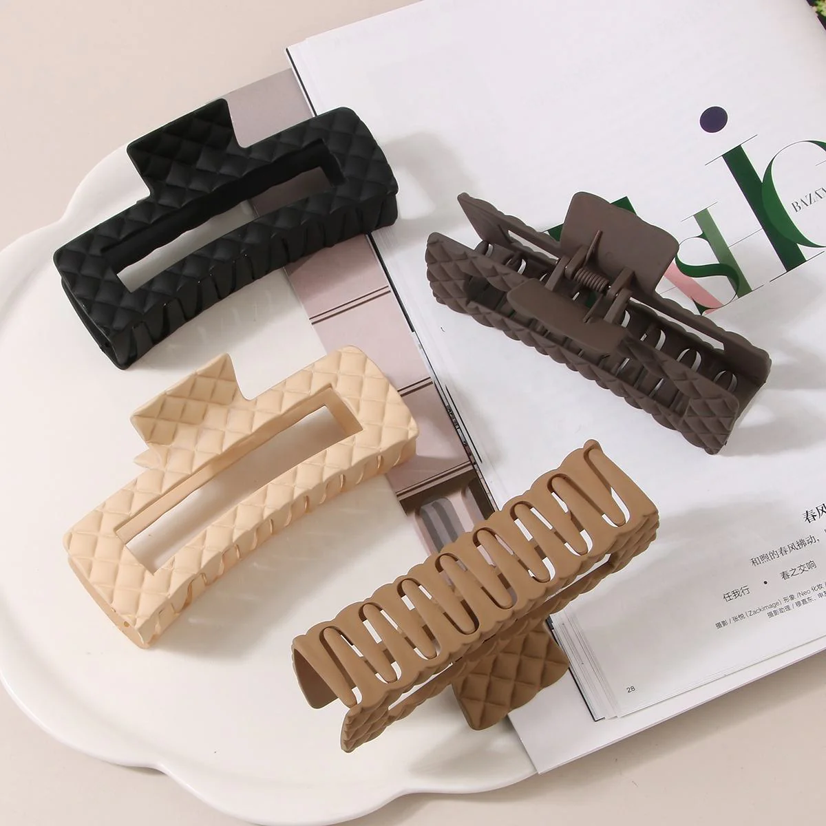 4pcs Textured Rectangular Clips - Image 3
