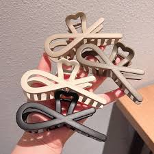 Chic HeartBow Clip - Image 2