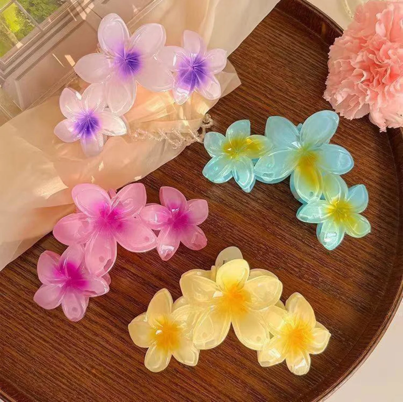 3-Bloom Hair Claw