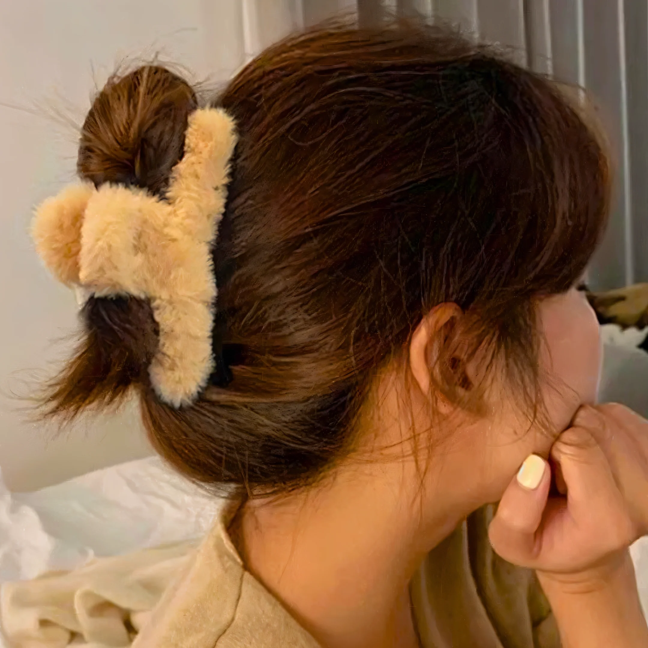 Fluffy 4-Piece Hair Claw Clip Set - Image 3