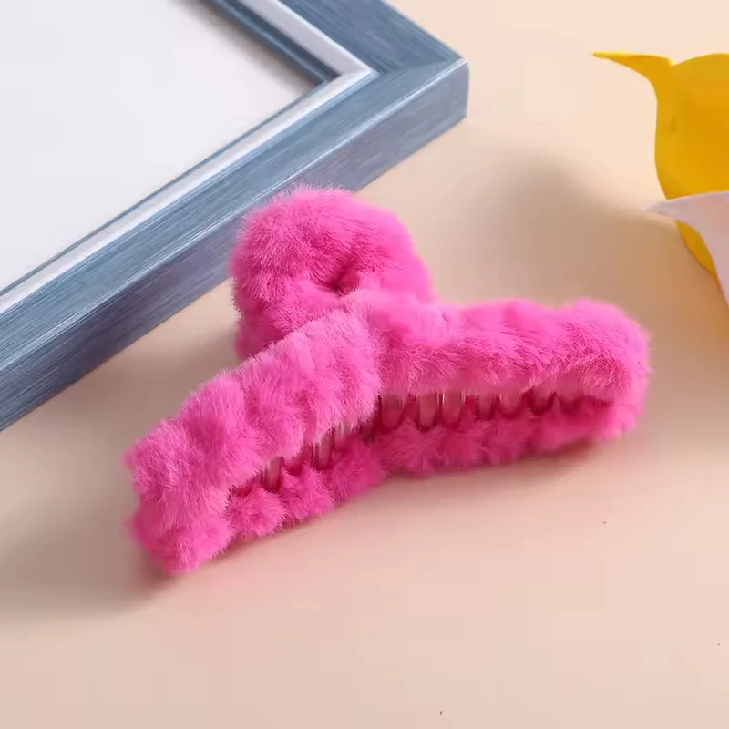 Furry Claw Clip