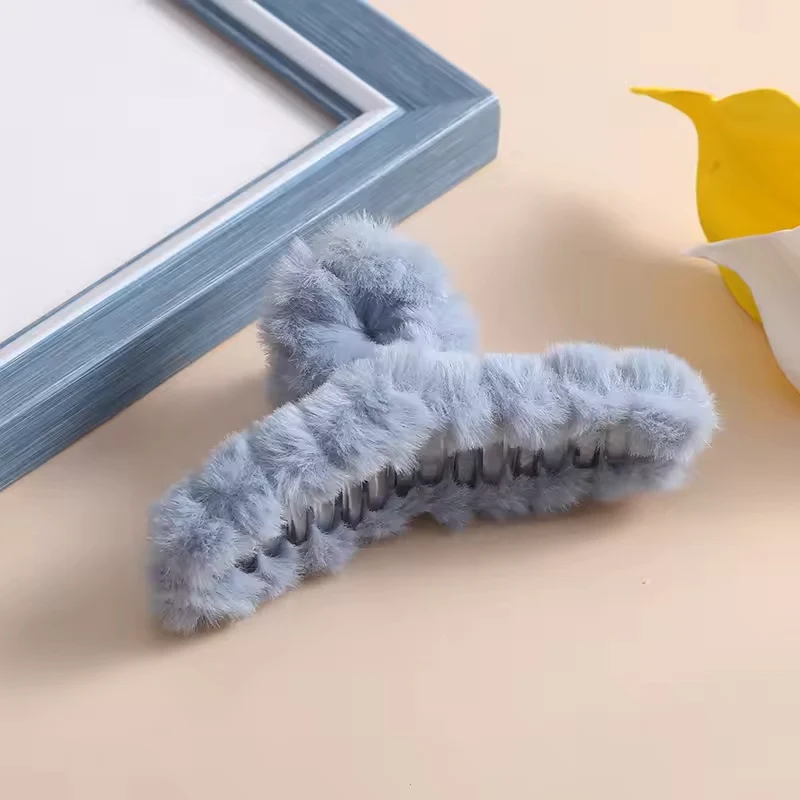 Furry Claw Clip - Image 5
