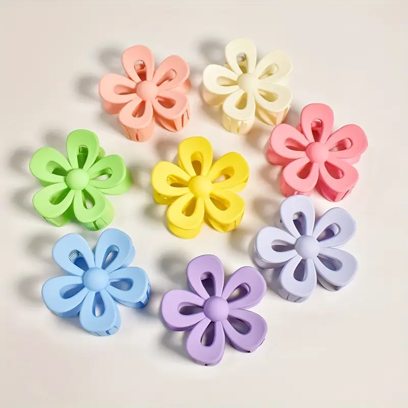 Daisy Hair Claw Clip - Image 2