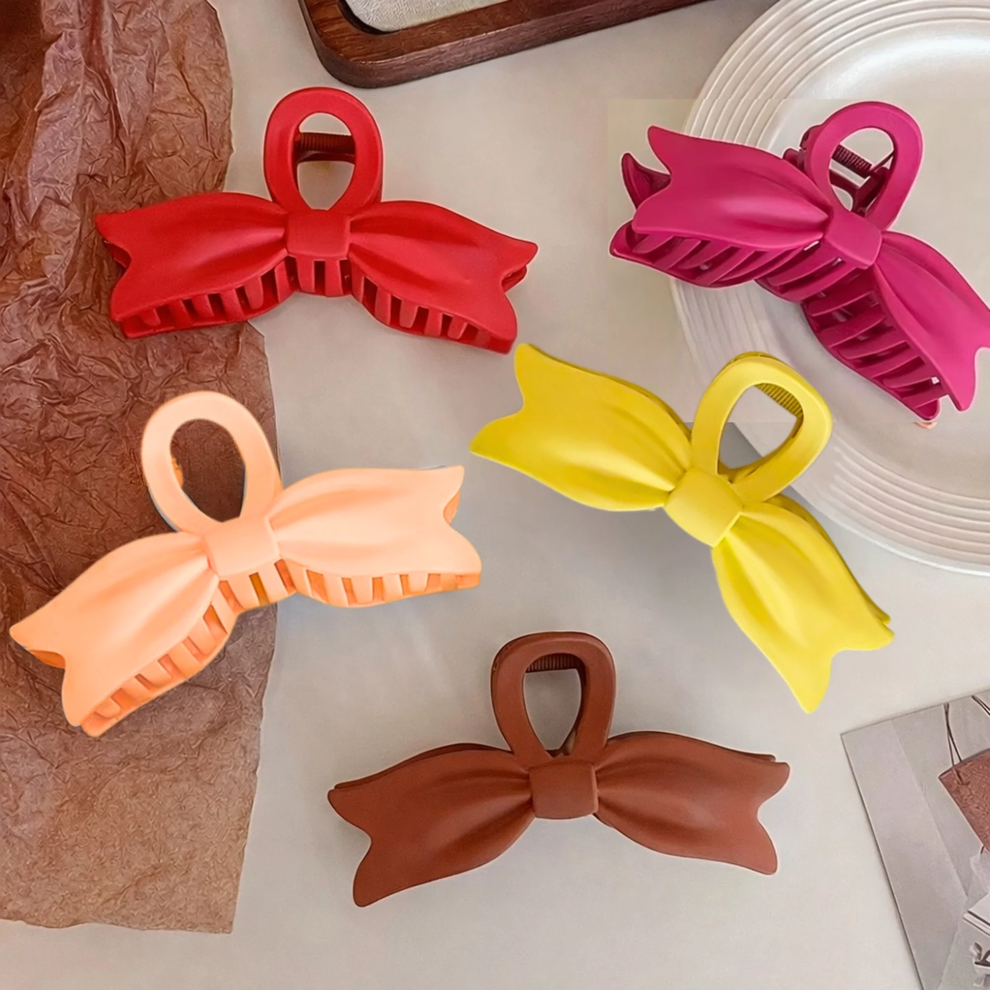 Korean Bowknot XL Clip - Image 2