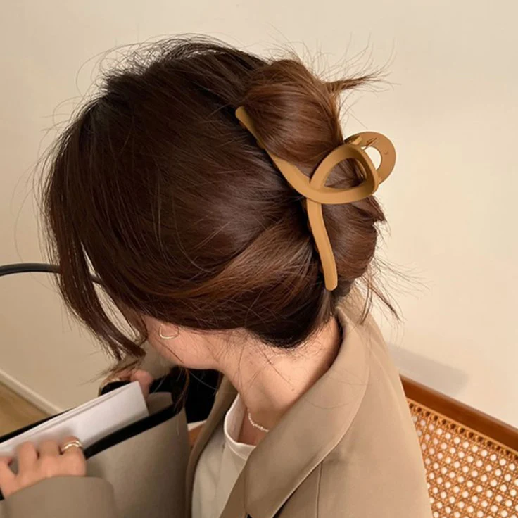 Twist Hair Claw - Image 5