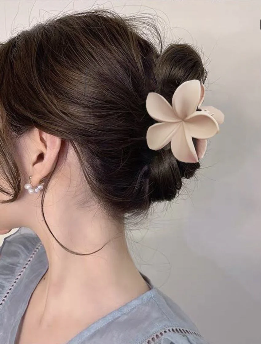 Large Floral Clip - Image 5