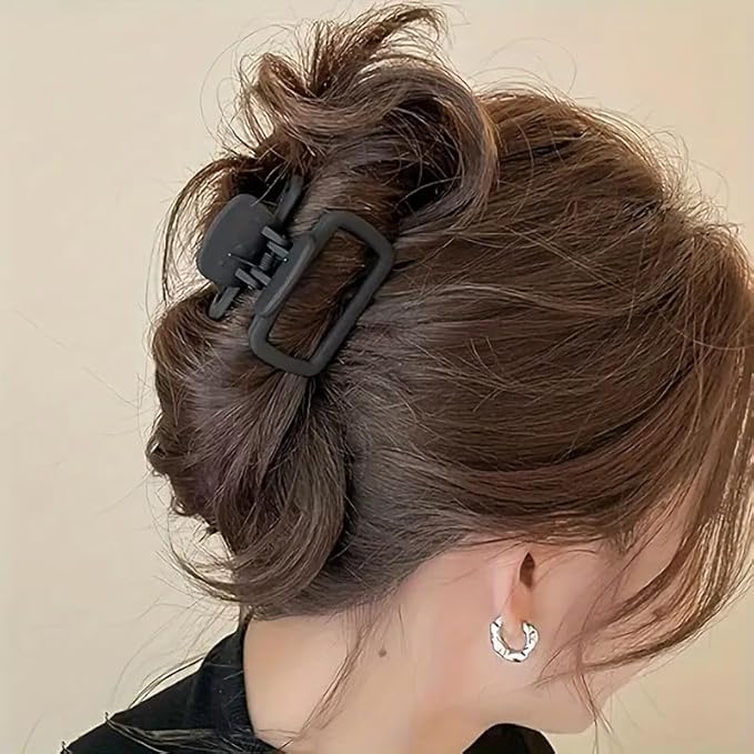Matte Geometrical Claw Clips - Image 3