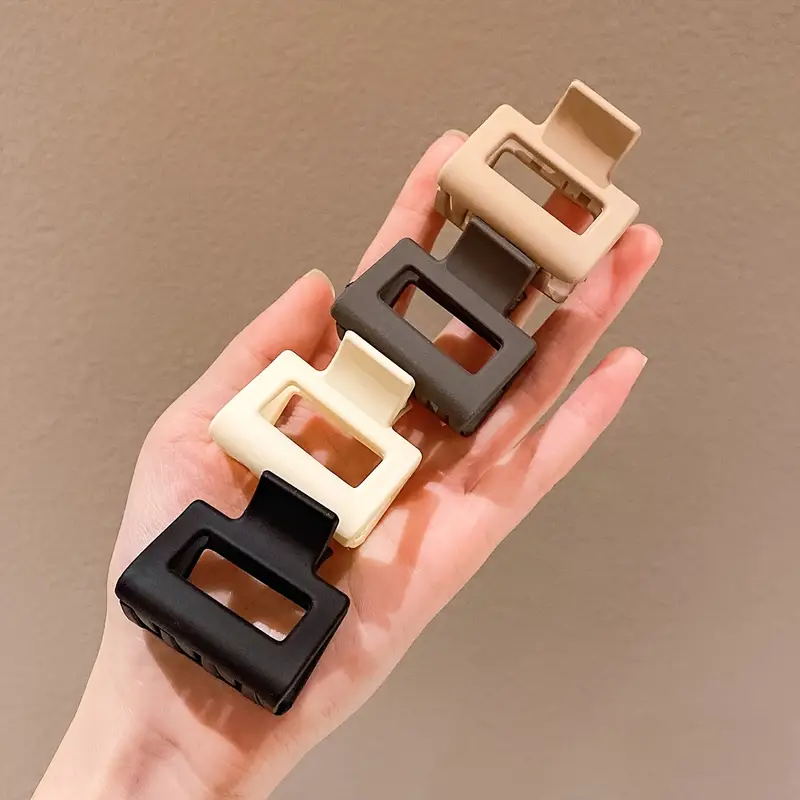4pcs Sturdy Neutral Clips Set - Image 2