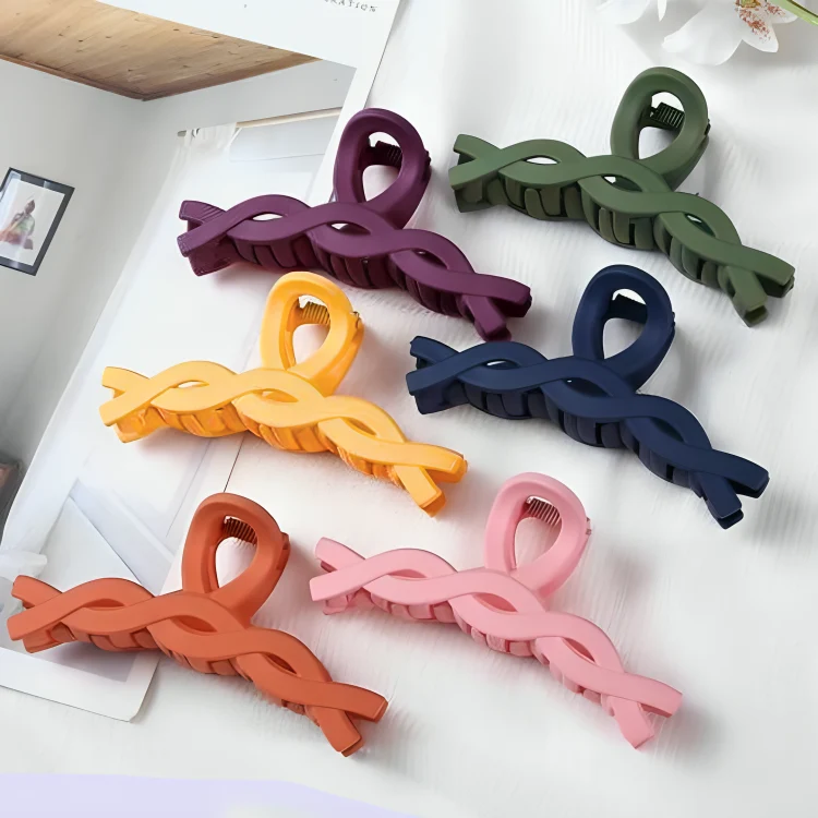 Large Twisted Grace Claw Clip - Image 3